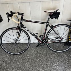 56cm Felt Z85 Road Bike - Shimano 105