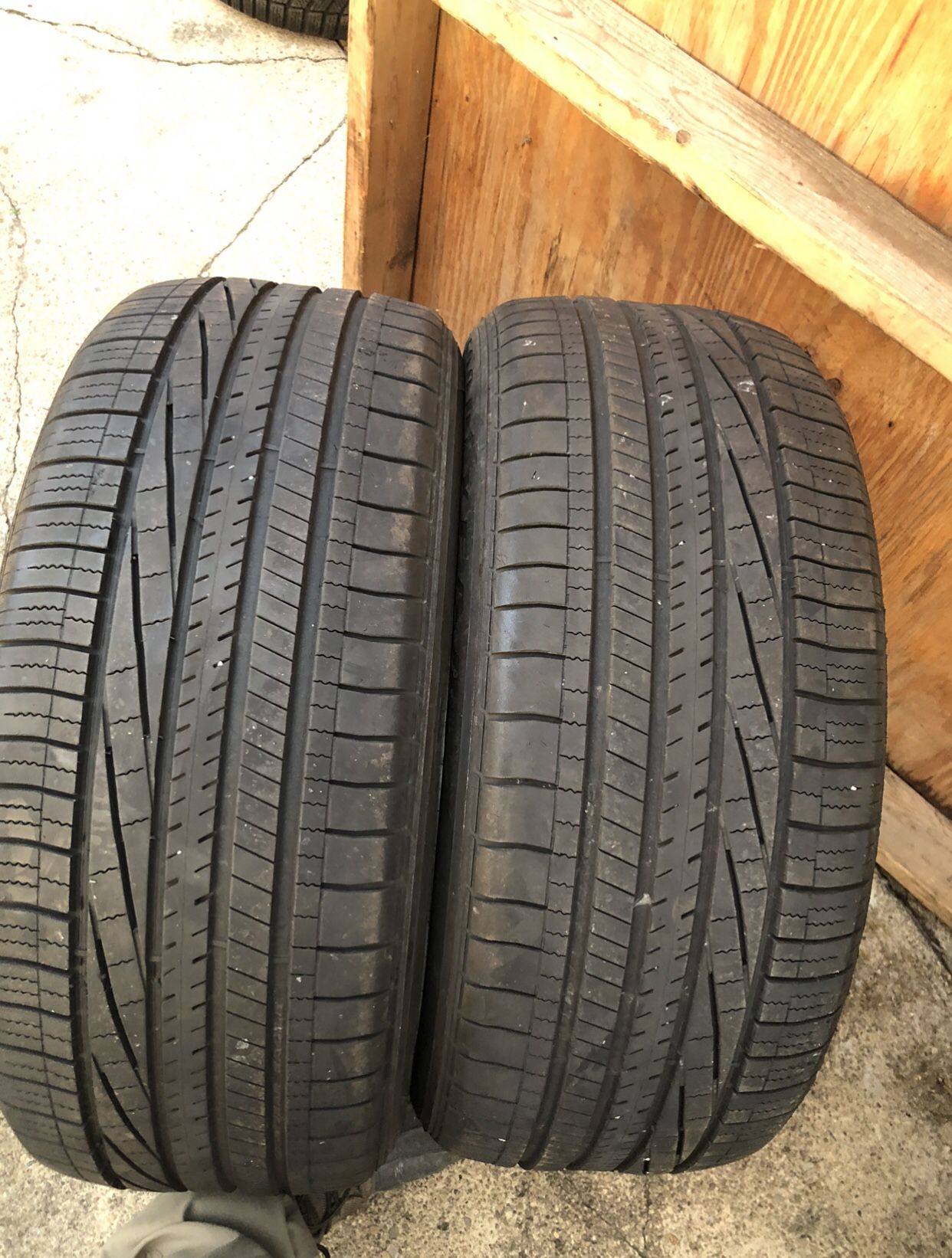 A pair Goodyear tires Size 245/45/r19