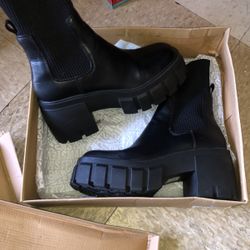 Steve Madden Boots/shoes 