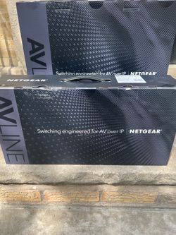 NETGEAR AV Line M4250 Managed PoE+ Switch (GSM4212PX) – New/Open Box
