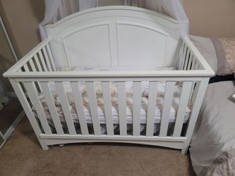 Baby Crib and Kids Bed