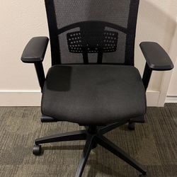 Office chair - black