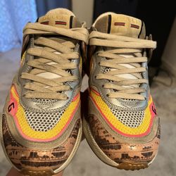 Gucci Ultra pace Sneakers Size 7