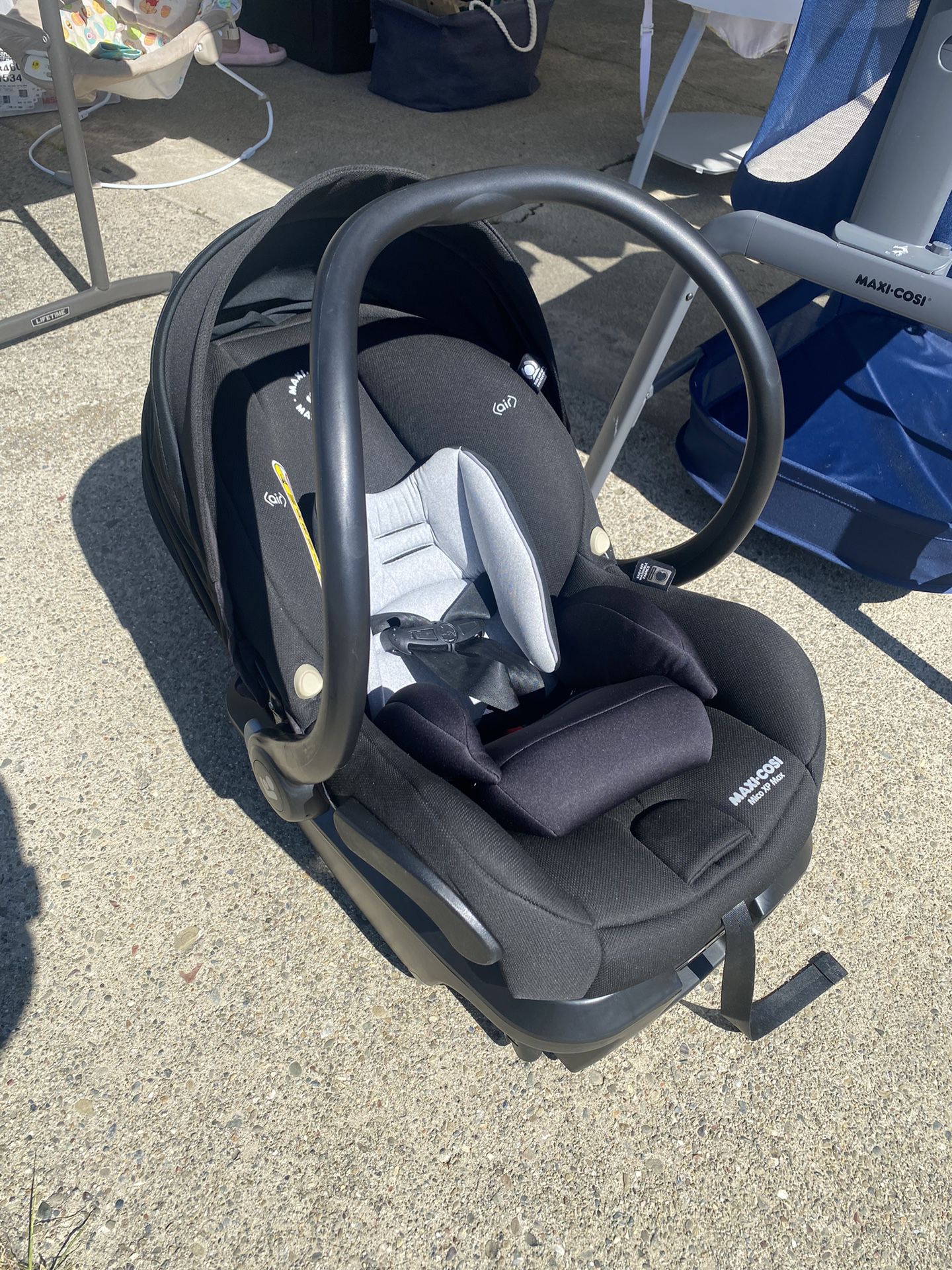 Maxi-Cosi Infant Car seat 