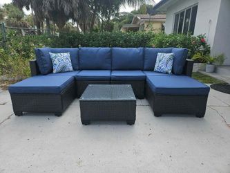 7-Pc Black Wicker Patio Sectional, Blue 4" Cushions – Brand New