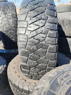 Used set of tires 295 65 20 Lt Toyo rt trail