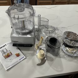 Like New Cuisinart 11-cup Food Processor