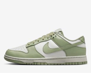 Nike dunks women’s size 10 men’s 7.5