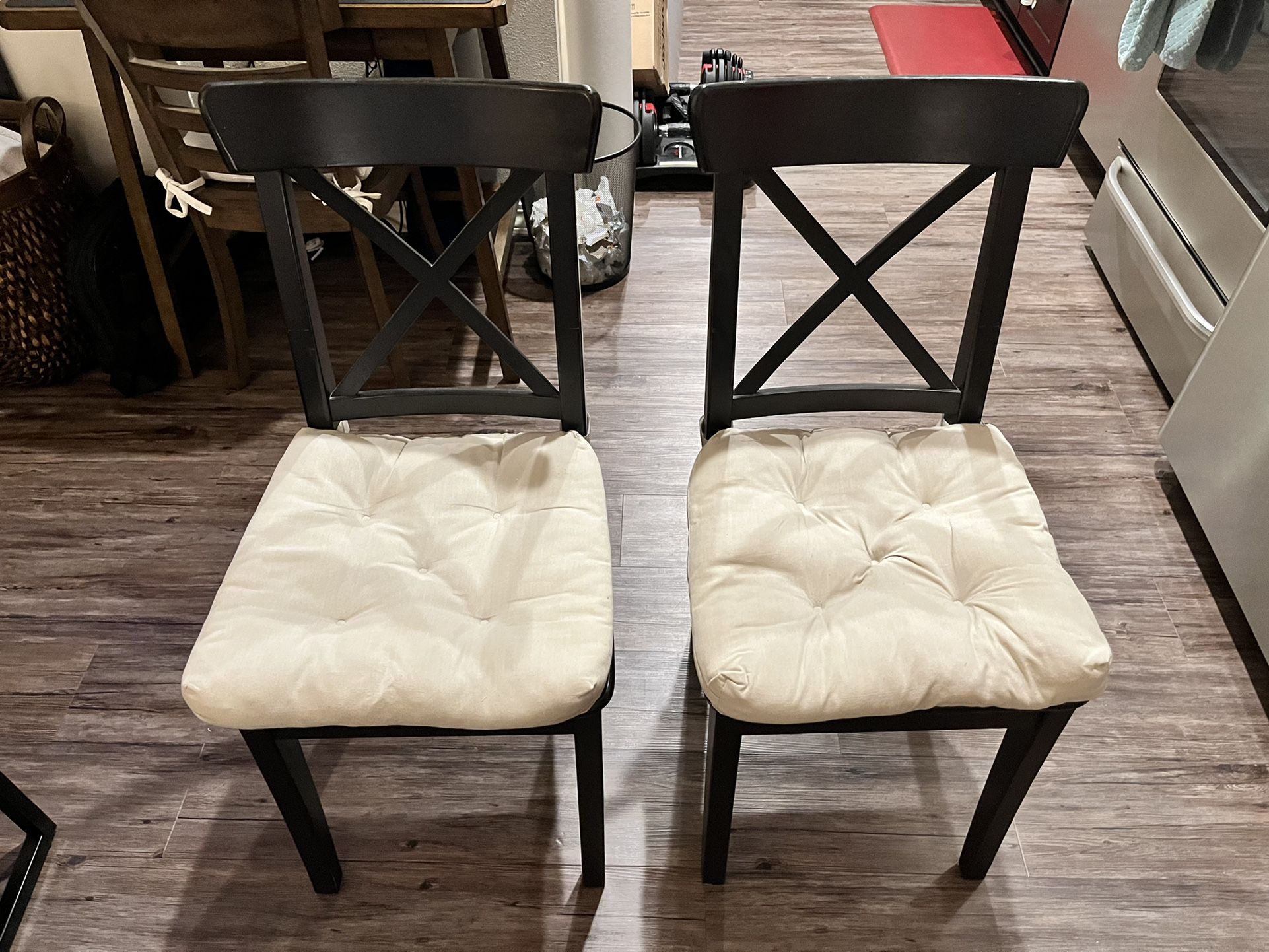 2 Dining Chairs With Cushions