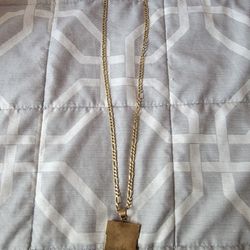 14k Gold Chain And Medallion   42 Grams 