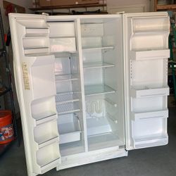 Refrigerator With Ice Maker And Water 