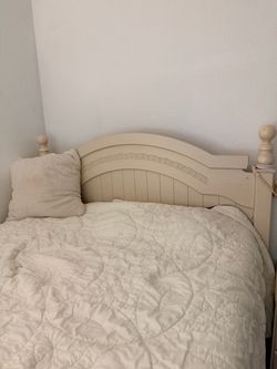 Bed headboard