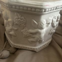 Vintage white Creamic planter