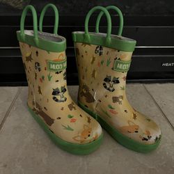 Mucky Wear Rain Boots Size 6 Kids