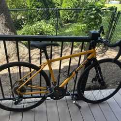 Croix de fer Genesis bike