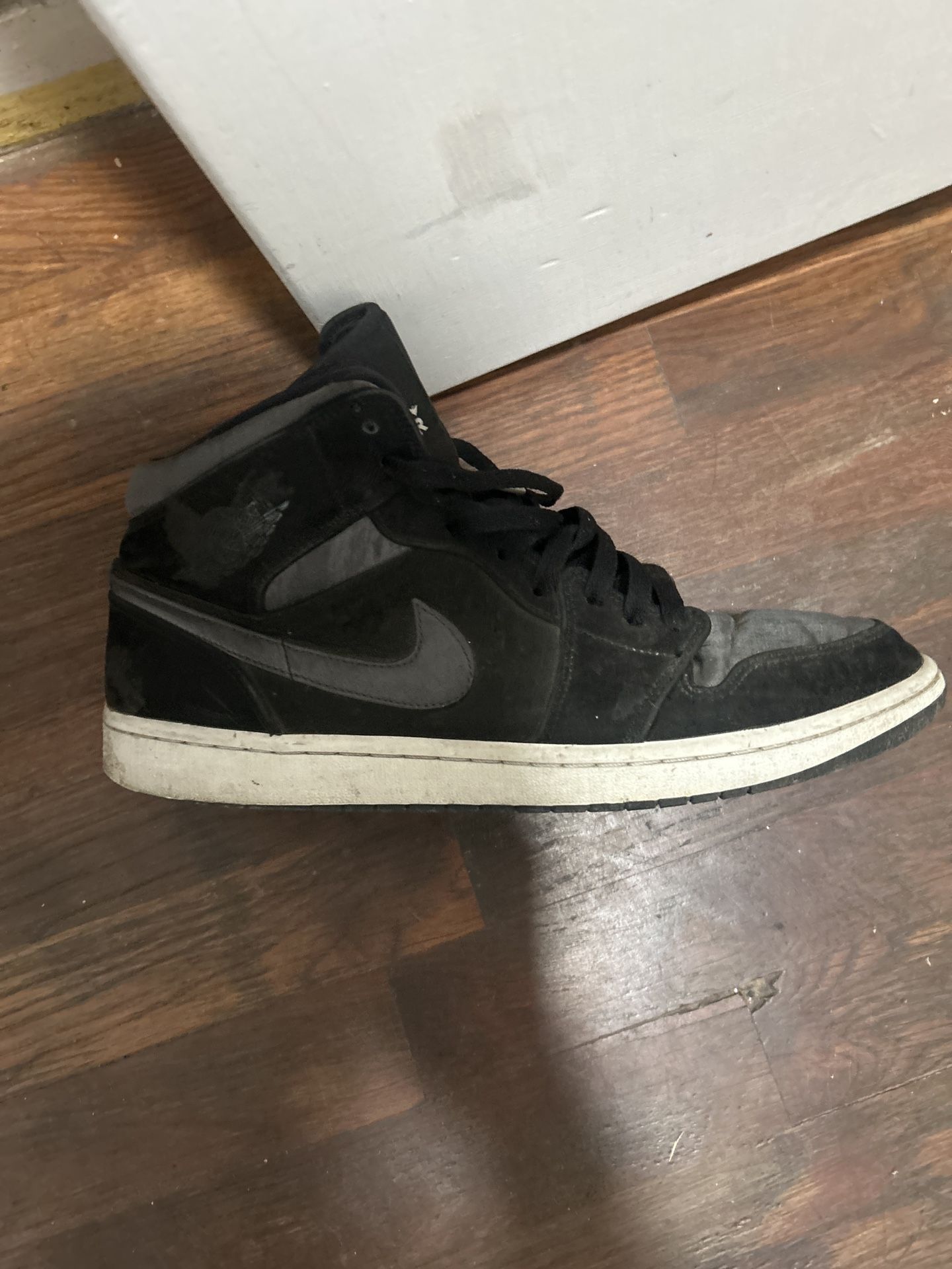 Jordan Black 1
