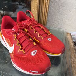 Nike Pegasus 41 Chiefs Edition