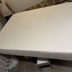 Queen Size mattress with foldable bed frame