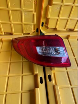 2015 - 2017 Hyundai Sonata left tail light