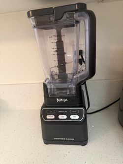 Ninja SmoothieIQ Blender with Auto IQ