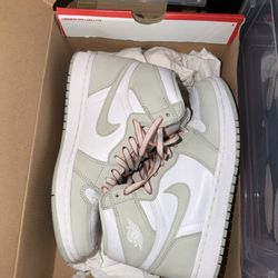 Jordan 1 “SeaFoam”