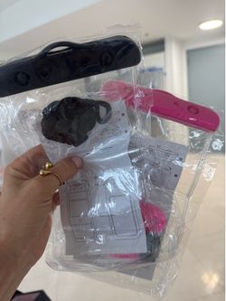2 waterproof underwater cases