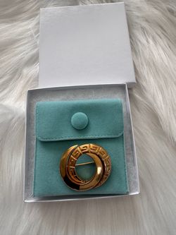 Preloved Vintage Givenchy Interlocking Circle Logo Brooch
