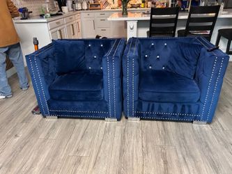 Set of 2 Royal Blue Velvet Accent Chairs – Glam/Luxury Style 💙
