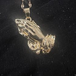 14kt (real) Gold Praying Hands &sparkle Necklace. 16” And Can Be Expanded To 18”. ..new