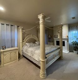 Monte Carlo Cal King Bedroom Set