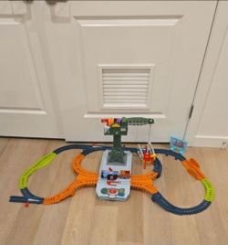 Thomas & Friends Train Track Set with Crane