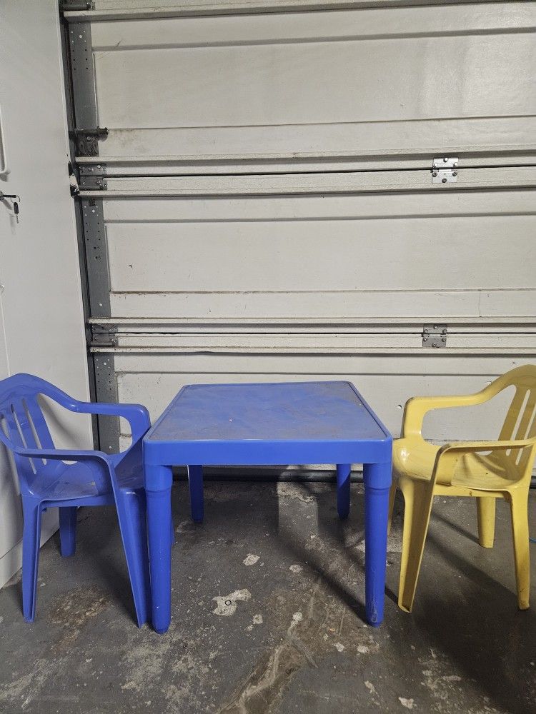 Out Door Kids Table And Two Chairs