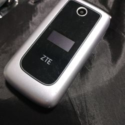 ZTE Verizon Flip phone  $30