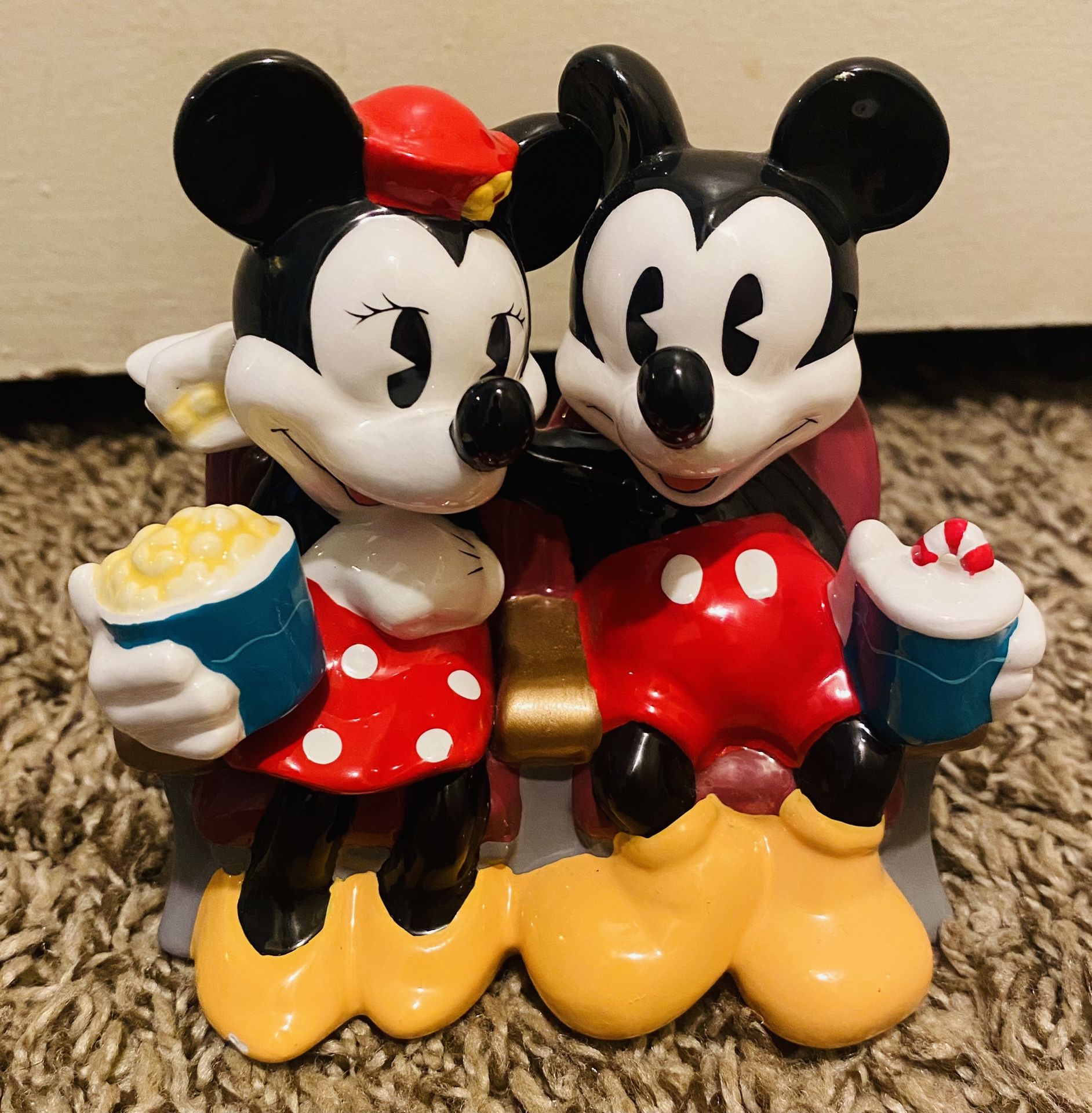 Disney's Mickey & Minnie Mouse 4 1/2" Ceramic Figurine Movie Theater Date Night