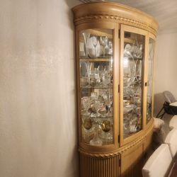 Pulaski China Cabinet 100% Wood