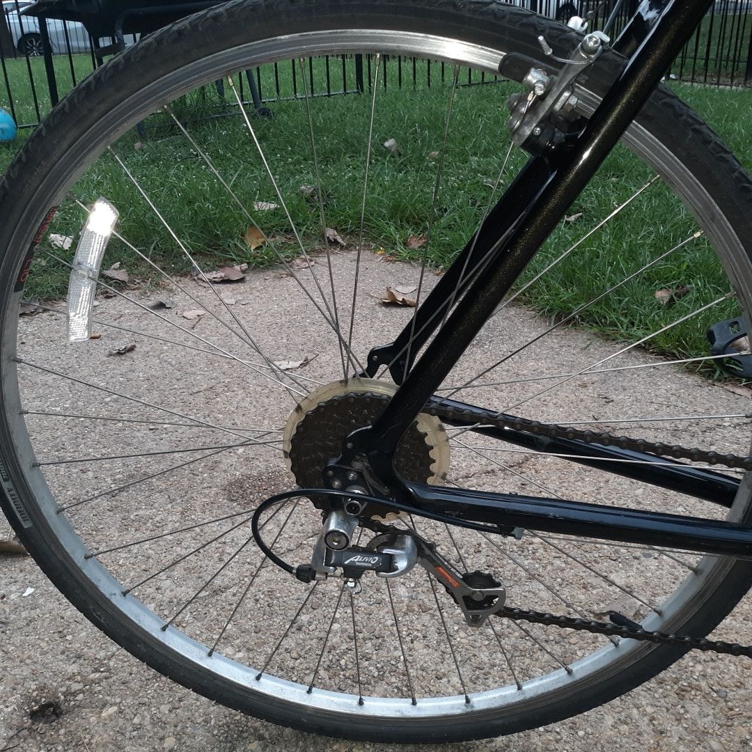 Cannondale T400 Racing Bicycle good Condition break good Gears great good Condition tires