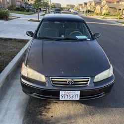 Toyota camary 2000 181000 Miles