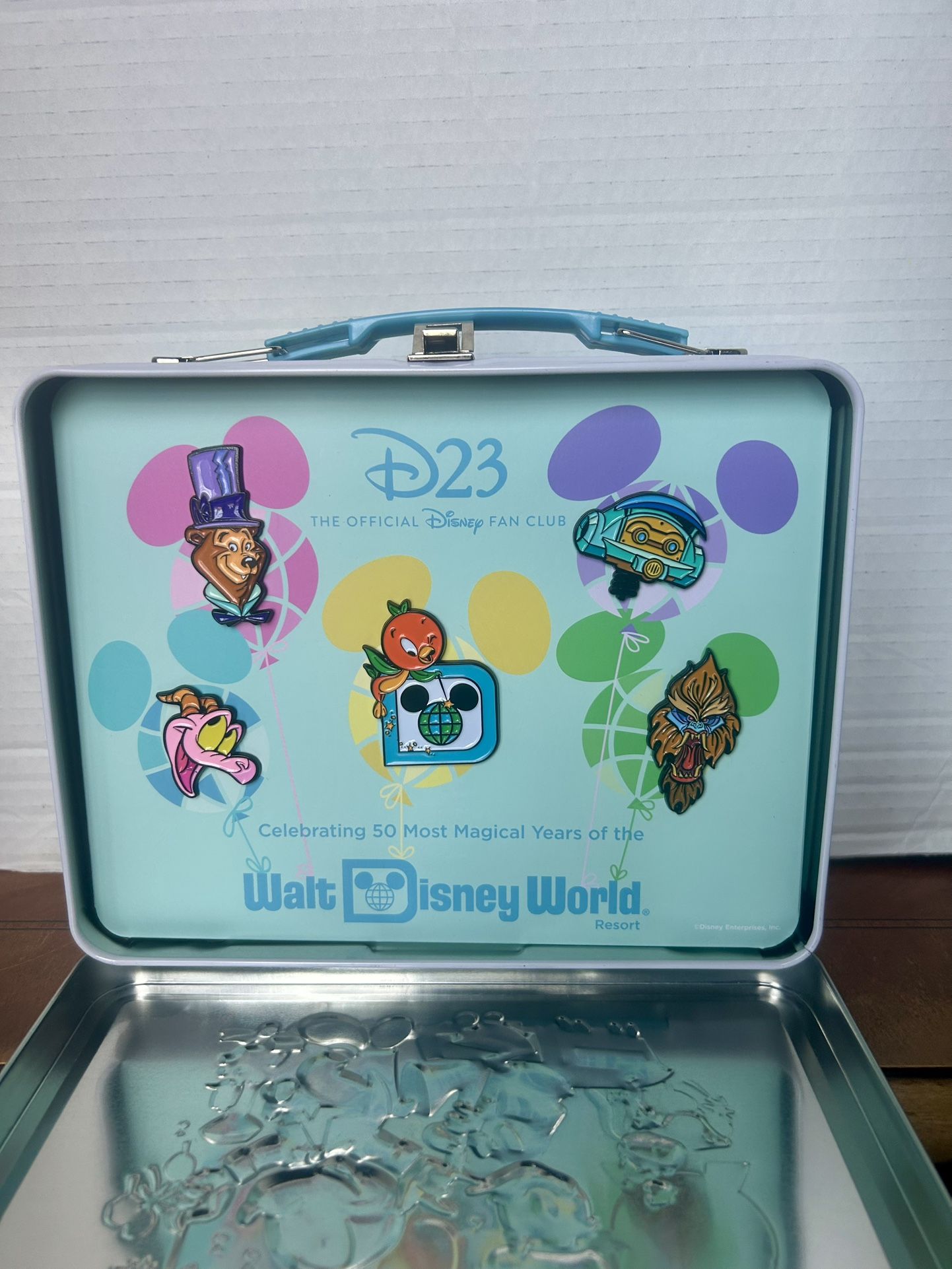 Disney D23 Club Walt Disney World Collectors Lunch Box Tin with Pins