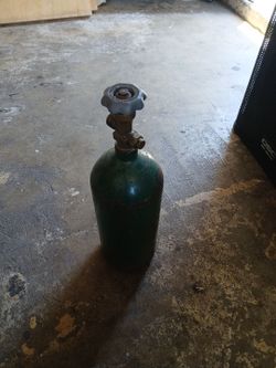 Welding gas cylinder