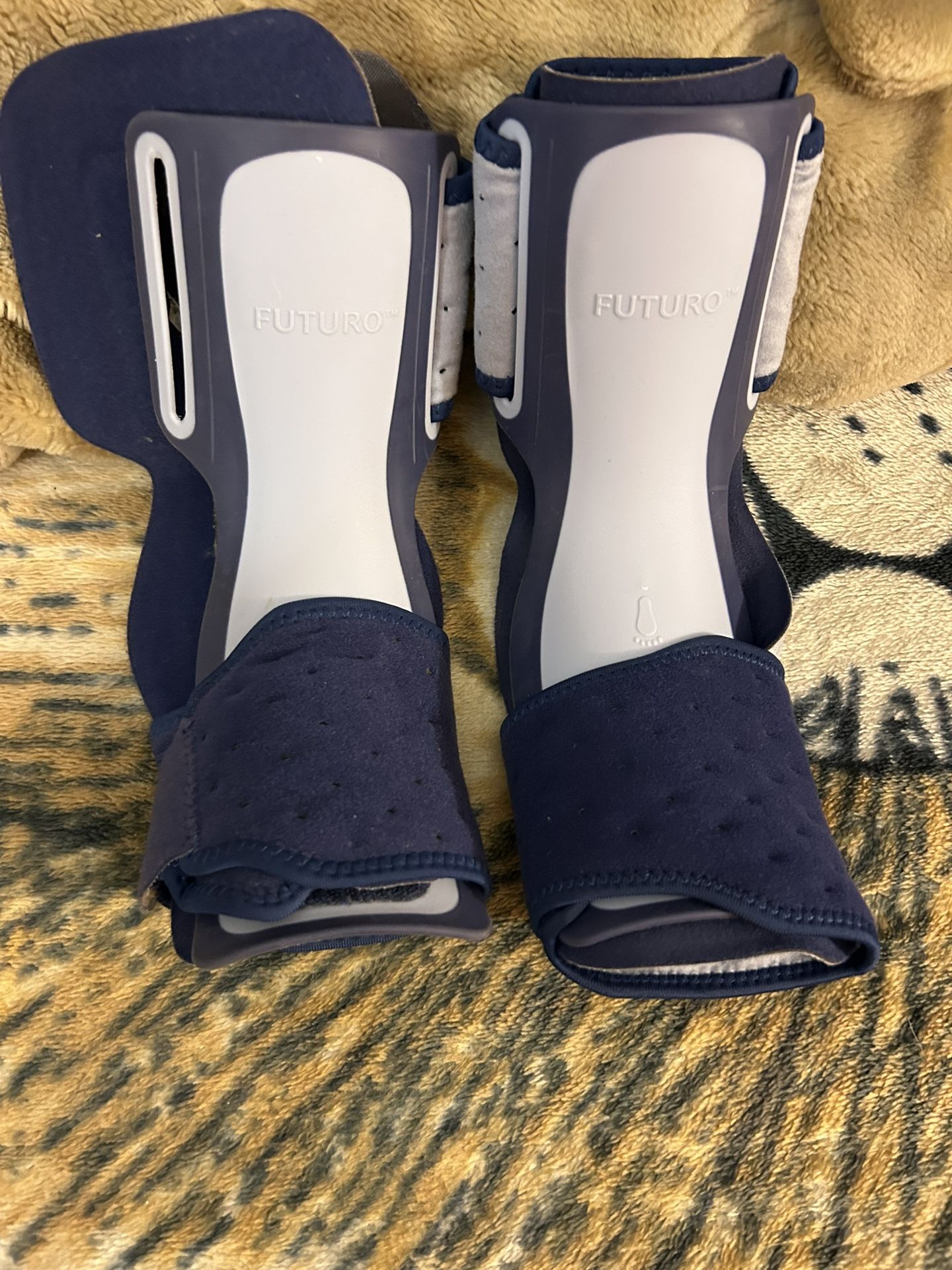 Futuro Planter Night Support