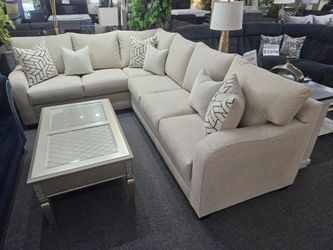 BRAND NEW BIEGE LINEN SECTIONAL (128"×90")