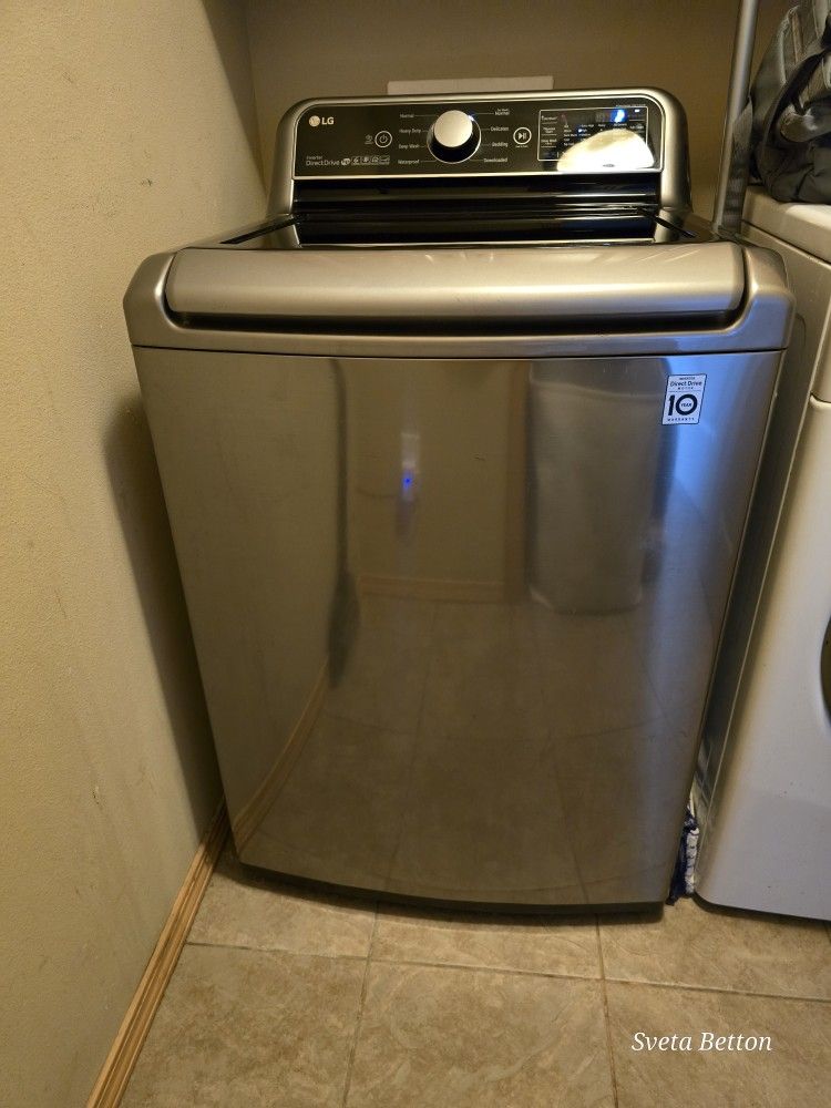 LG - 5.5 Cu. Ft. High Efficiency Smart Top Load Washer with TurboWash3D - Graphite Steel Orig. $1149