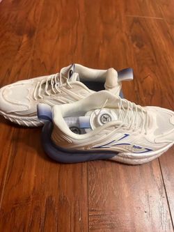 New shoes size 7