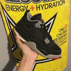Jordan 4 Bred 