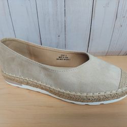Size 9 Ladies Espadrilles In Beige!!! NEW 