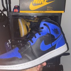 Jordan 1 Mids