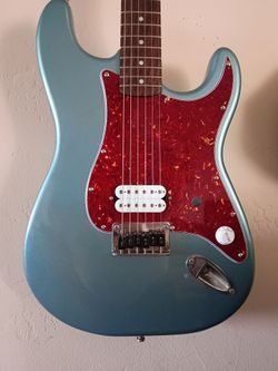 Tom Delonge style Squier Stratocaster Guitar with upgrades