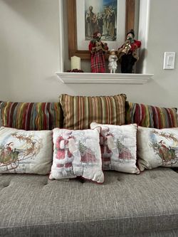 7 Christmas Pillows