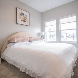 Boucle King Platform Bed
