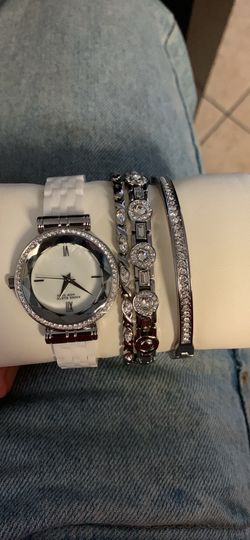 Anne Klein women’s set